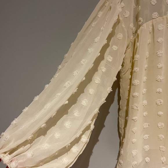 Cream Pom Pop Top - Picture 4 of 5